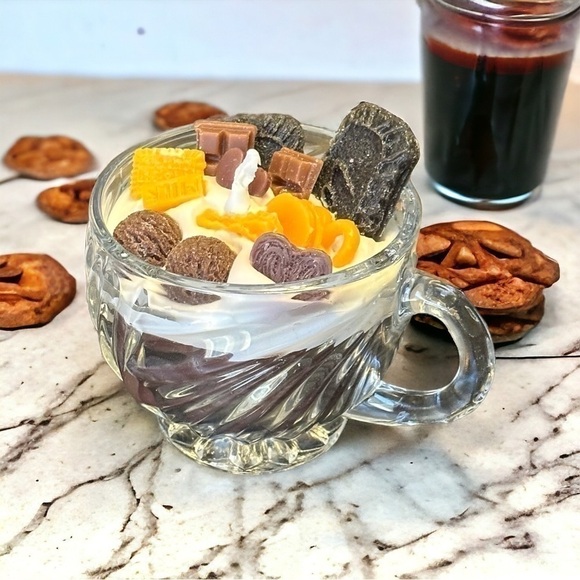 ⚠️SALE Candle // Hot Chocolate / Coffee Soy Wax Decorative Candle SEND OFFERS🥳 - Picture 2 of 6